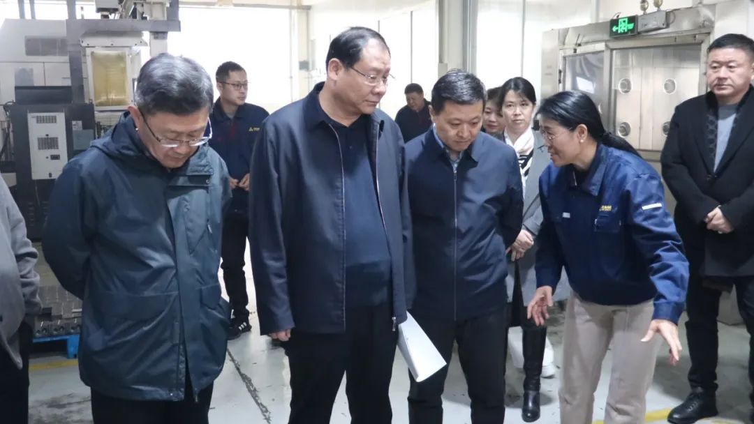 1741566695121712.jpg 區(qū)委統(tǒng)戰(zhàn)部副部長(zhǎng)郭可超一行蒞臨力克川液壓參觀(guān)指導(dǎo)3.jpg